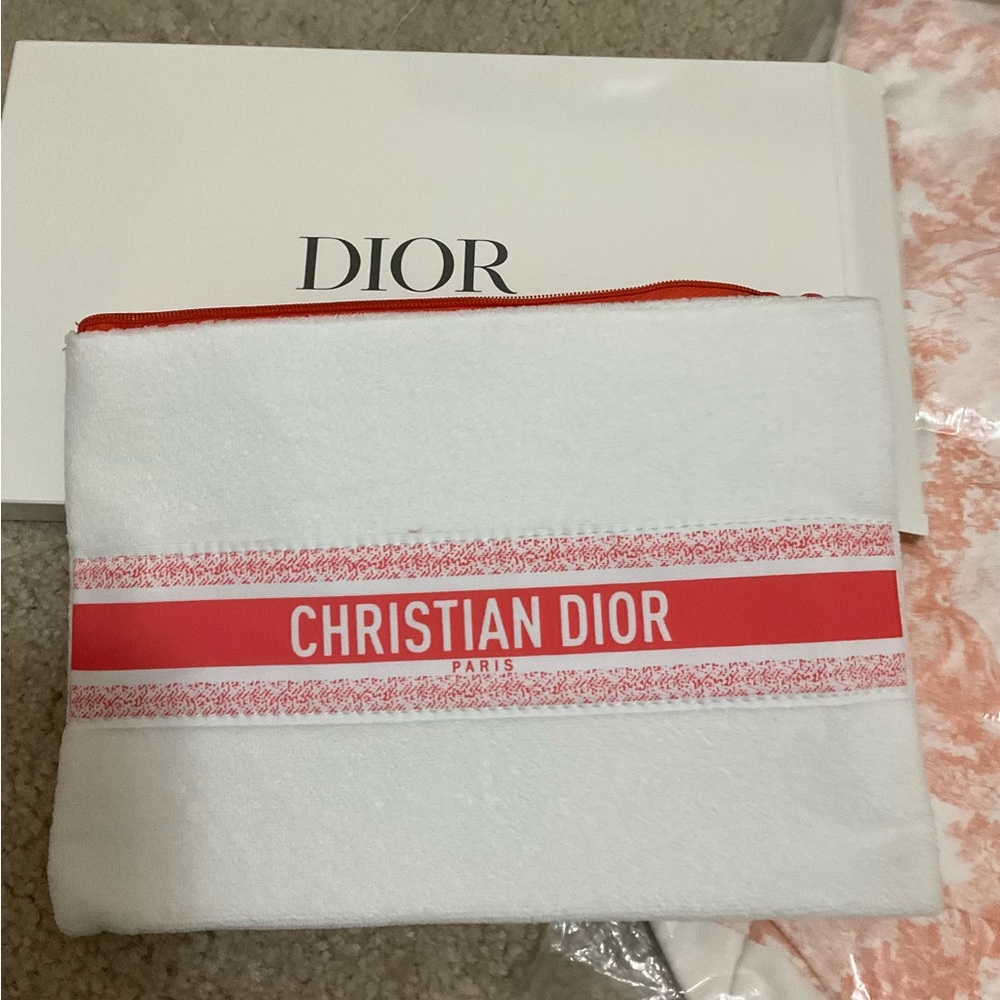Christian Dior tote and makeup pouch brand new in corral color - Picture 3 of 4